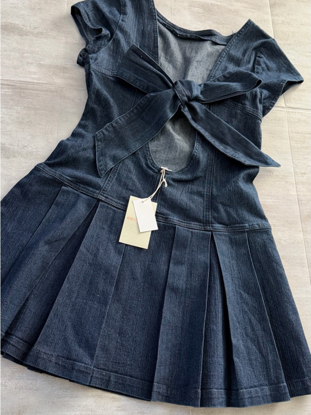 ee:some Denim Open‑Back Bow Dress – Medium - Picture 2 of 9